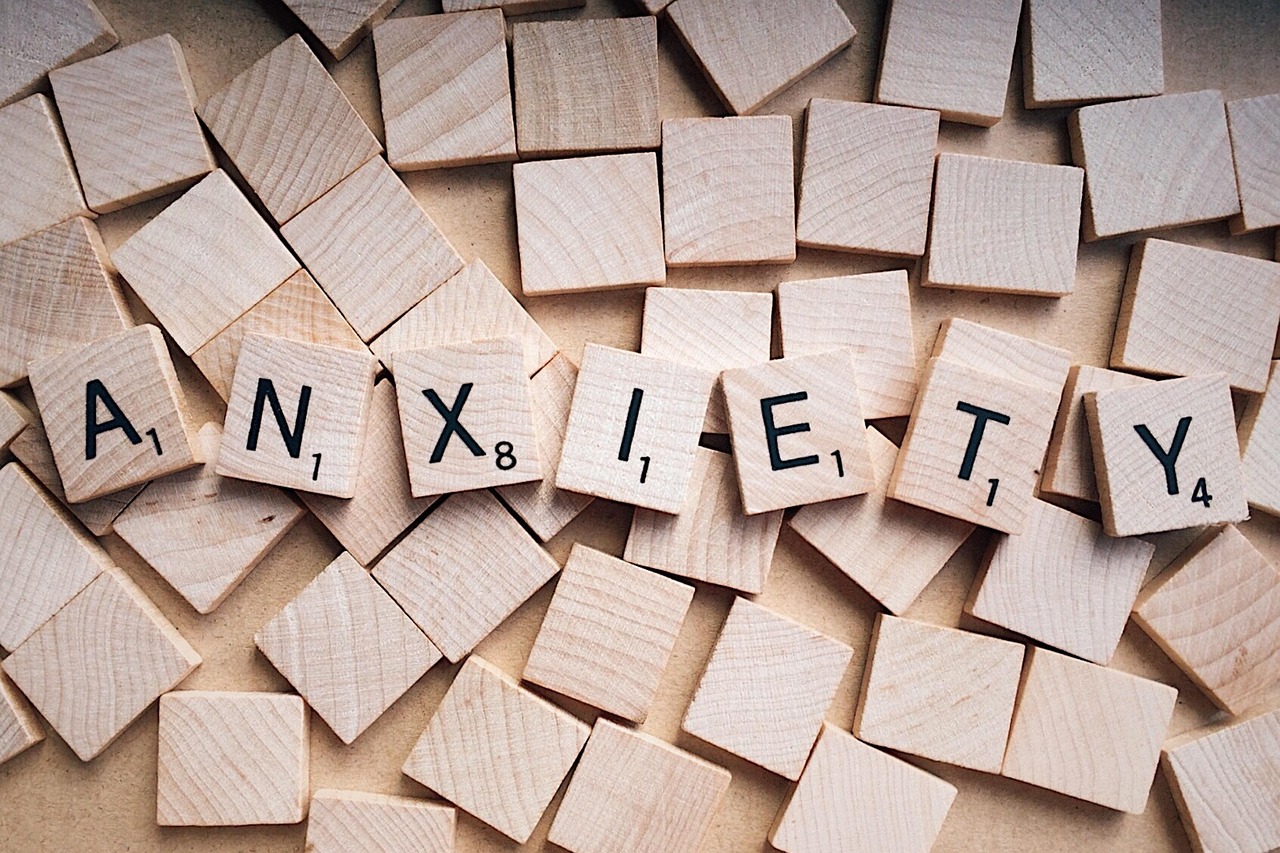 Hypnose et anxiété : comprendre et apaiser le stress grâce aux ressources de l’inconscient